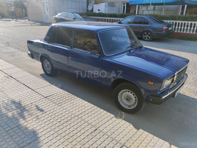 LADA (VAZ) 2107 2006, 25,600 km - 1.6 l - Salyan
