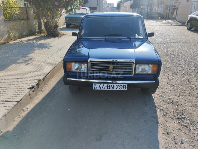 LADA (VAZ) 2107 2006, 25,600 km - 1.6 l - Salyan