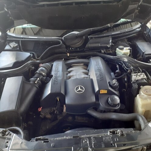 Mercedes E 240 1999, 342,000 km - 2.4 l - Zaqatala