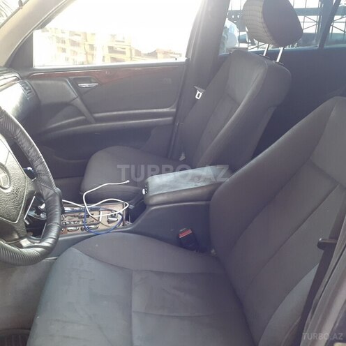 Mercedes E 240 1999, 342,000 km - 2.4 l - Zaqatala