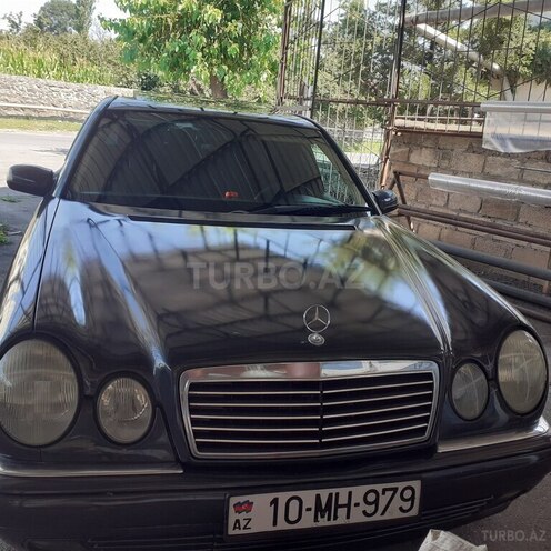 Mercedes E 240 1999, 342,000 km - 2.4 l - Zaqatala