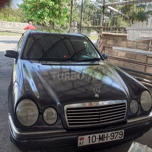 Mercedes E 240 1999, 342,000 km - 2.4 l - Zaqatala