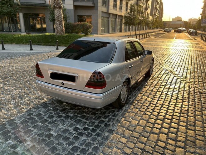 Mercedes C 220 1995, 320,000 km - 2.2 l - Bakı