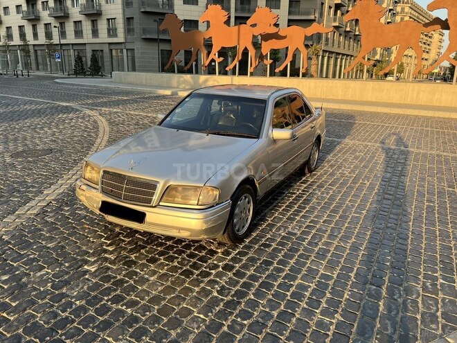 Mercedes C 220 1995, 320,000 km - 2.2 l - Bakı