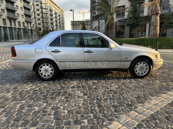 Mercedes C 220 1995, 320,000 km - 2.2 l - Bakı