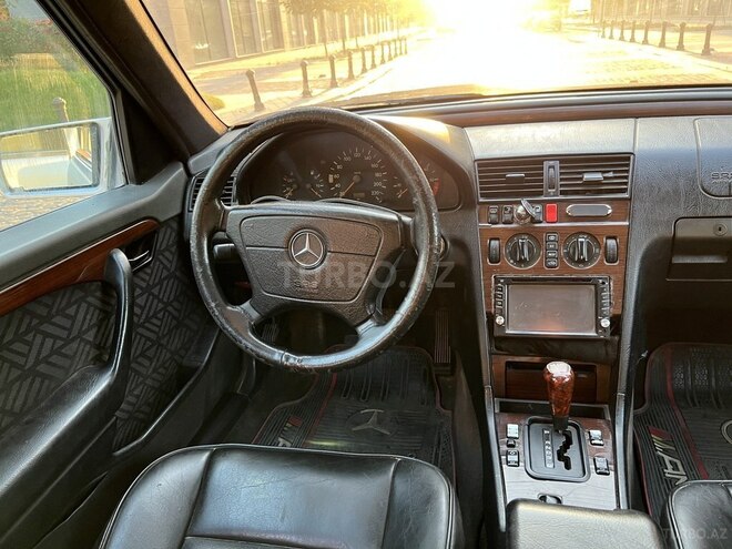 Mercedes C 220 1995, 320,000 km - 2.2 l - Bakı