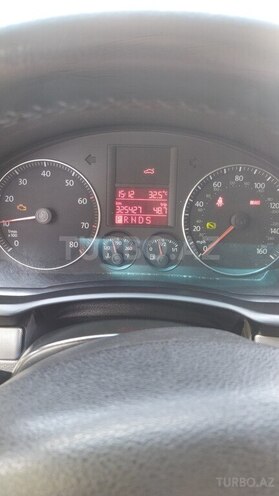 Volkswagen Jetta 2006, 325,000 km - 2.5 l - Bakı