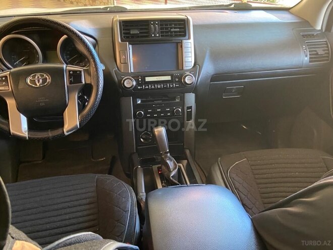 Toyota Prado 2012, 100,000 km - 2.7 л - Tovuz