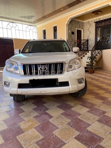 Toyota Prado 2012, 100,000 km - 2.7 л - Tovuz