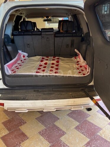 Toyota Prado 2012, 100,000 km - 2.7 л - Tovuz