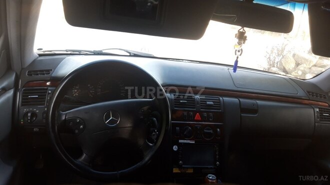 Mercedes E 200 2001, 490,000 km - 2.0 л - Bakı