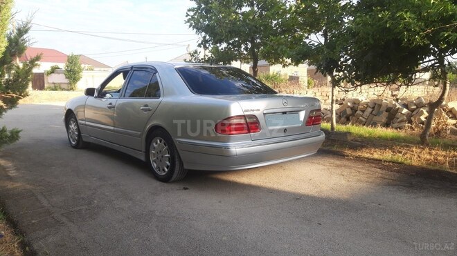Mercedes E 200 2001, 490,000 km - 2.0 л - Bakı