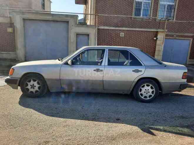 Mercedes E 200 1991, 440,000 km - 2.0 л - Bakı