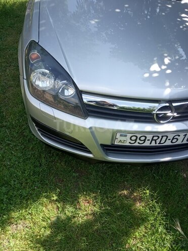 Opel Astra 2006, 250,000 km - 1.6 л - Balakən