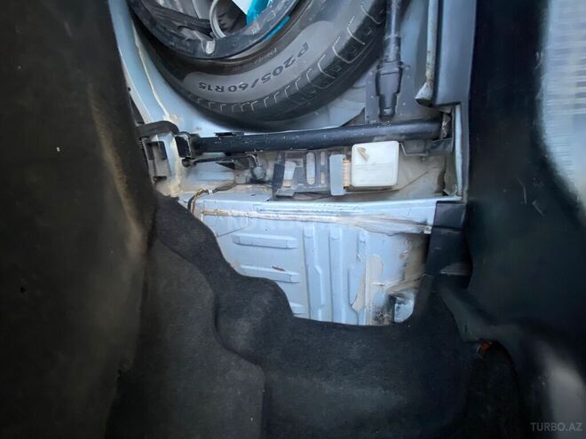 Mercedes C 230 2000, 310,000 km - 2.3 l - Saatlı