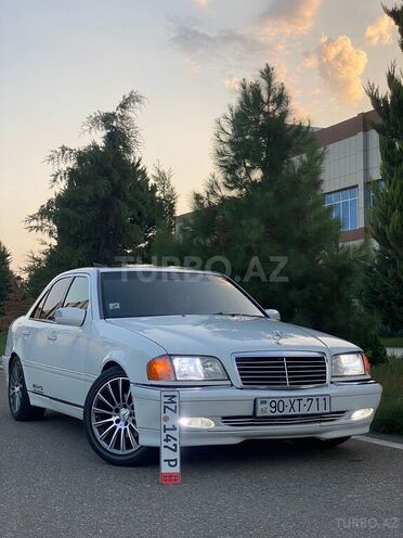 Mercedes C 230 2000, 310,000 km - 2.3 l - Saatlı