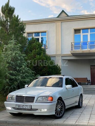Mercedes C 230 2000, 310,000 km - 2.3 l - Saatlı