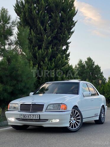 Mercedes C 230 2000, 310,000 km - 2.3 l - Saatlı
