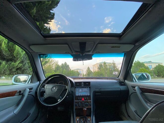 Mercedes C 230 2000, 310,000 km - 2.3 l - Saatlı