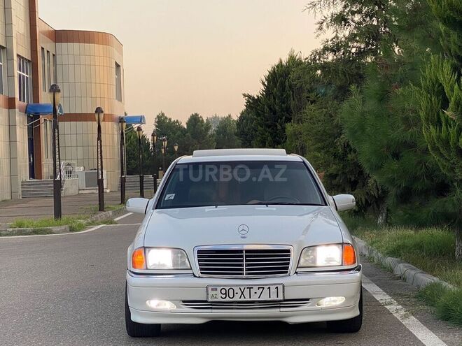 Mercedes C 230 2000, 310,000 km - 2.3 l - Saatlı