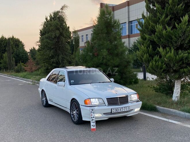 Mercedes C 230 2000, 310,000 km - 2.3 l - Saatlı