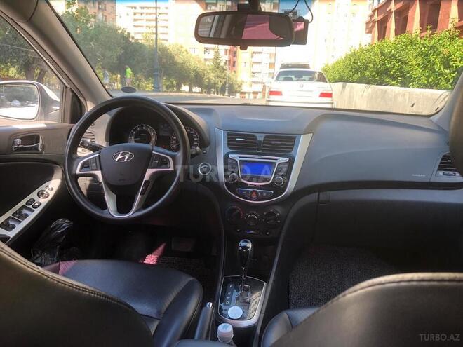 Hyundai Accent 2011, 131,000 km - 1.4 l - Bakı