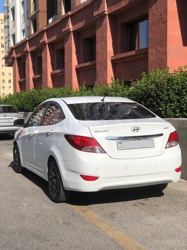 Hyundai Accent 2011, 131,000 km - 1.4 l - Bakı