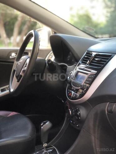 Hyundai Accent 2011, 131,000 km - 1.4 l - Bakı