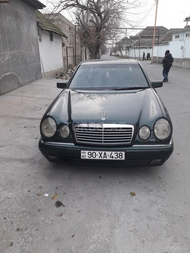 Mercedes E 230 1997, 320,000 km - 2.3 l - Göyçay