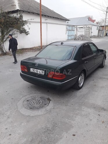 Mercedes E 230 1997, 320,000 km - 2.3 l - Göyçay