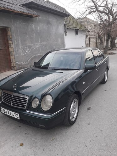 Mercedes E 230 1997, 320,000 km - 2.3 l - Göyçay