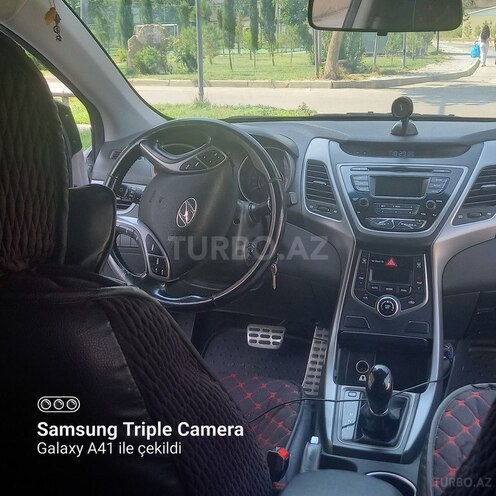 Hyundai Elantra 2014, 159,687 km - 1.8 l - Şirvan