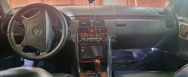 Mercedes E 320 1997, 252,000 km - 3.2 l - Sabirabad