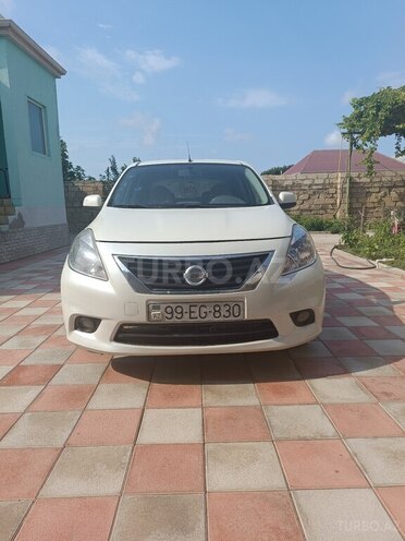 Nissan Sunny 2015, 370,000 km - 1.5 л - Bakı