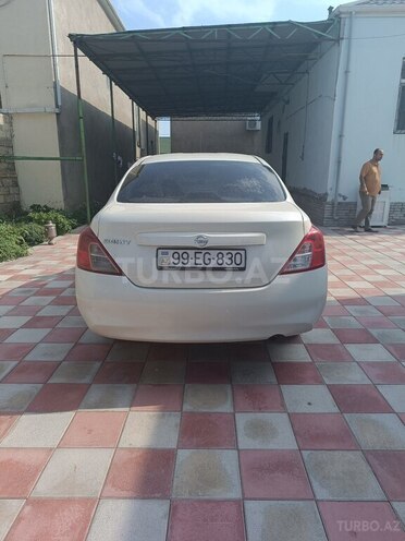 Nissan Sunny 2015, 370,000 km - 1.5 л - Bakı