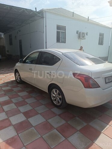 Nissan Sunny 2015, 370,000 km - 1.5 л - Bakı