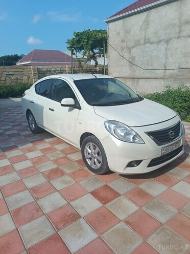 Nissan Sunny 2015, 370,000 km - 1.5 л - Bakı