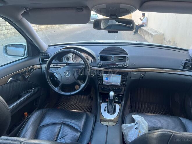 Mercedes E 320 2002, 288,946 km - 3.2 л - Bakı