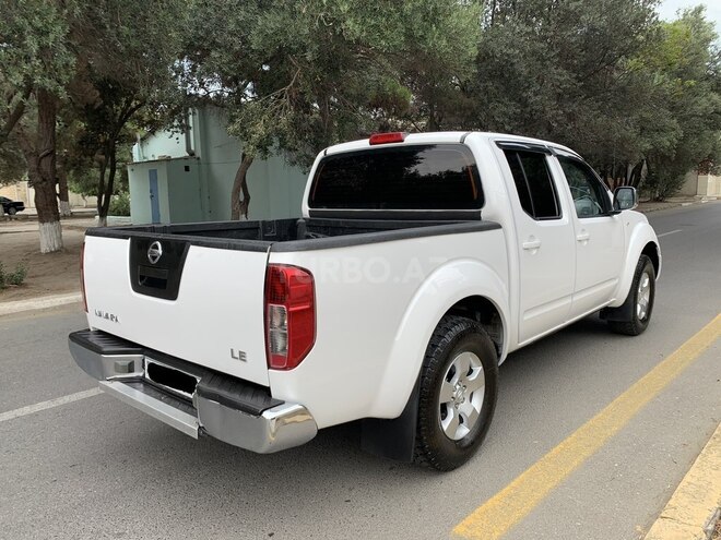 Nissan Navara 2015, 172,628 km - 2.5 l - Bakı