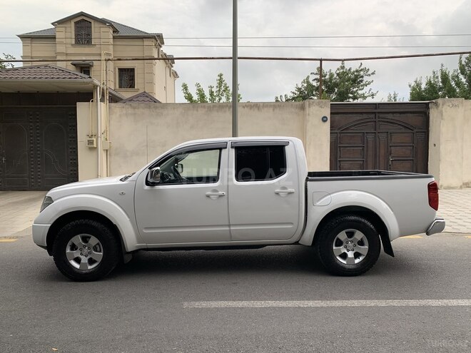 Nissan Navara 2015, 172,628 km - 2.5 l - Bakı