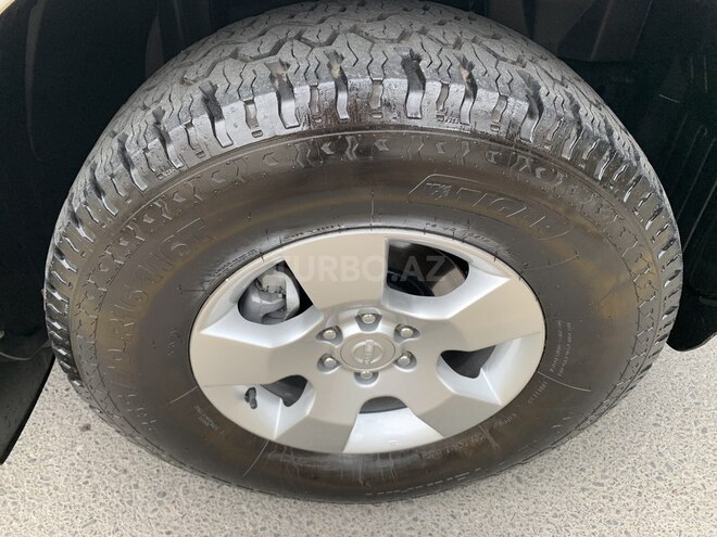 Nissan Navara 2015, 172,628 km - 2.5 l - Bakı