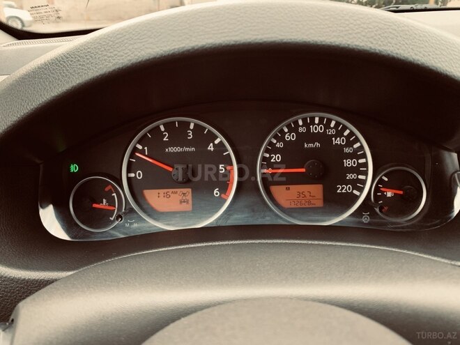 Nissan Navara 2015, 172,628 km - 2.5 l - Bakı