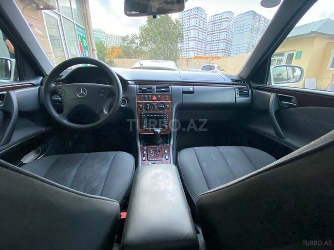 Mercedes E 220 2001, 482,000 km - 2.2 l - Bakı