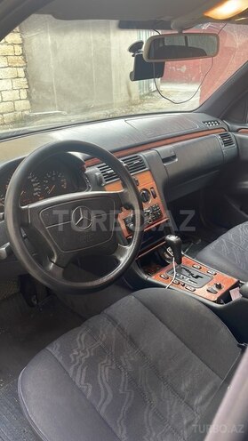 Mercedes E 240 1998, 237,000 km - 2.4 л - Bakı