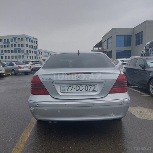 Mercedes C 320 2000, 409,009 km - 3.2 l - Bakı