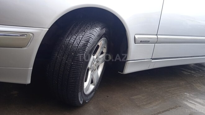 Mercedes E 270 2001, 405,000 km - 2.7 l - Bakı