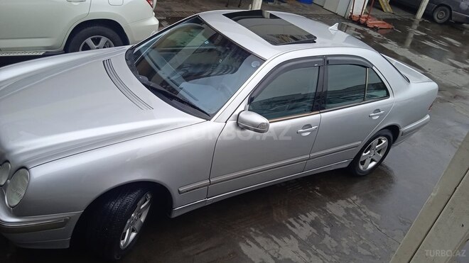 Mercedes E 270 2001, 405,000 km - 2.7 l - Bakı