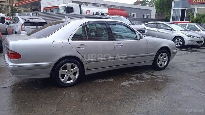 Mercedes E 270 2001, 405,000 km - 2.7 l - Bakı