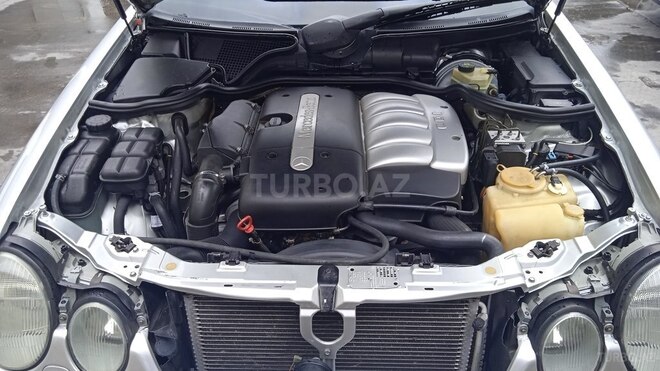 Mercedes E 270 2001, 405,000 km - 2.7 l - Bakı