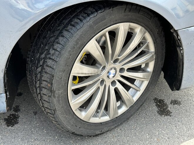 BMW 525 2001, 215,000 km - 2.5 л - Bakı